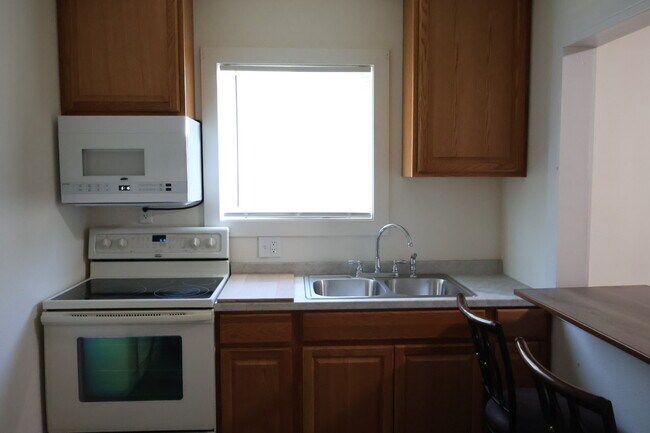 Building Photo - The Casita — Cozy 1-Bedroom Home with Utilities Included