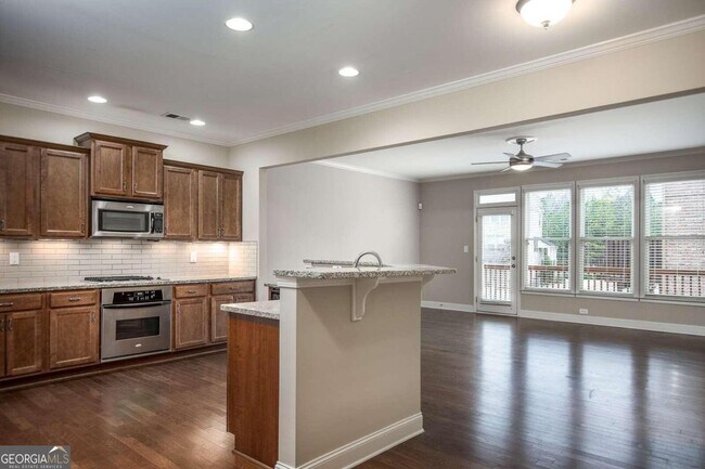 Building Photo - 528 Twinrose Way