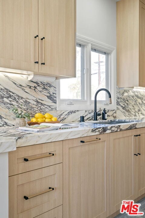 Building Photo - 802 Cochran Ave