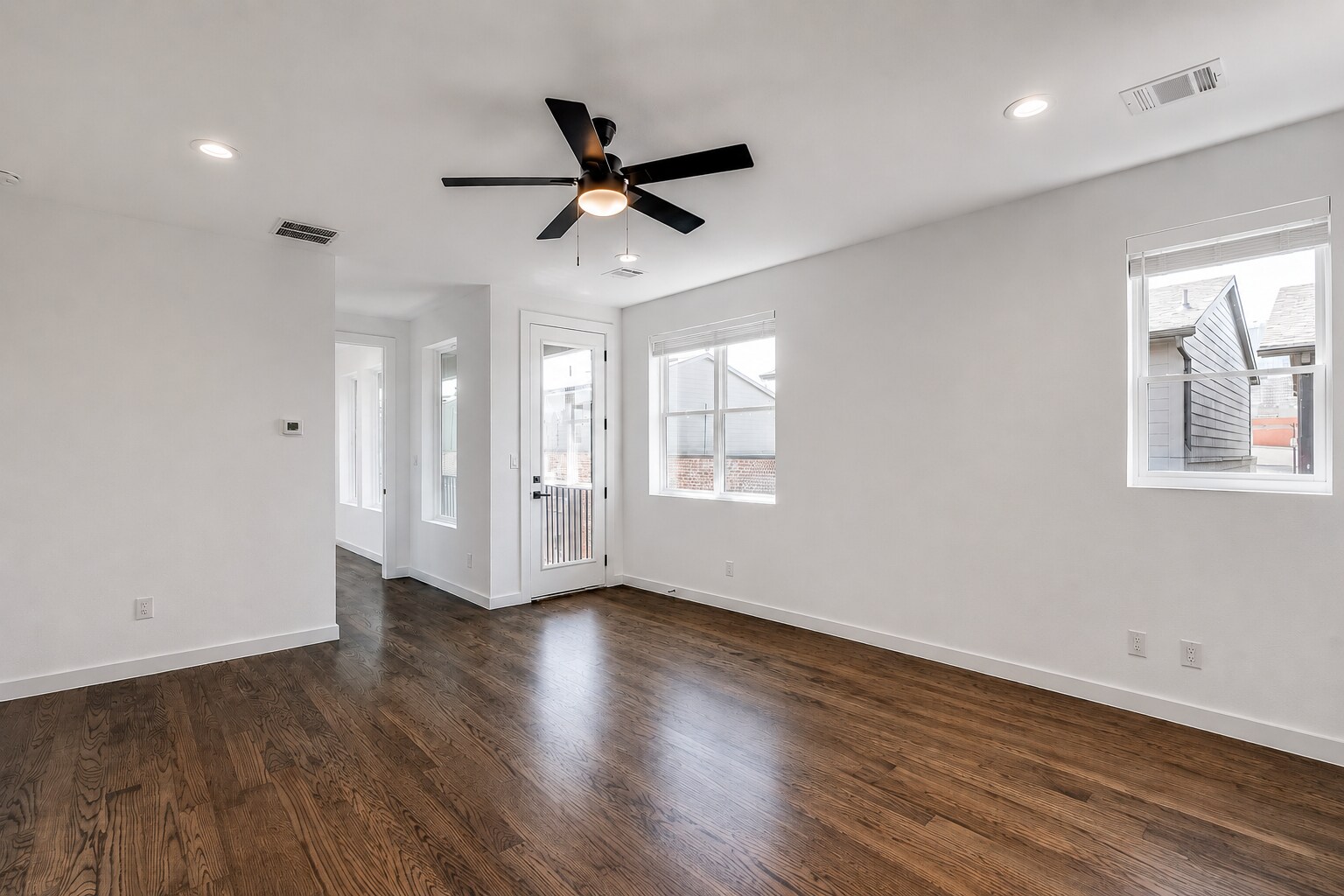 Building Photo - 1552 Cosette Dr