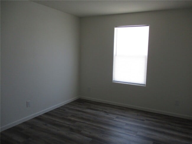 Building Photo - 2400 Granite Cir