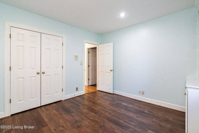 Building Photo - 303 Coralberry Rd
