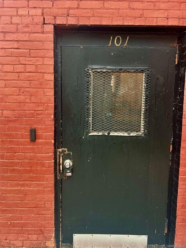 Building Photo - 101 Wickham Ave