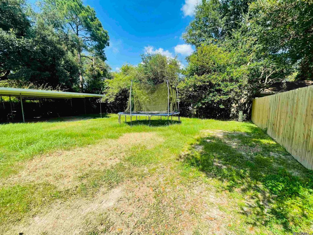 Building Photo - 4036 Ridgemont Dr