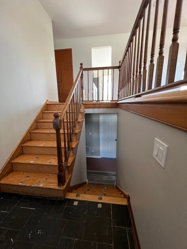 Building Photo - 530 N Arizona Ave