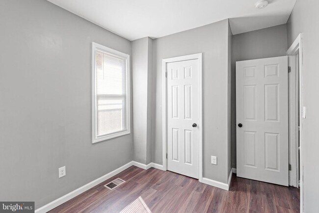 Building Photo - 1344 Princeton Ave