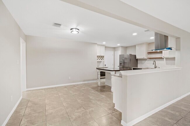 Building Photo - 11567 Willwood Dr