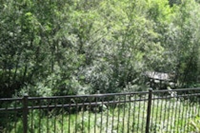 Building Photo - 4bd/3.5Ba Bothell Sanctuary
