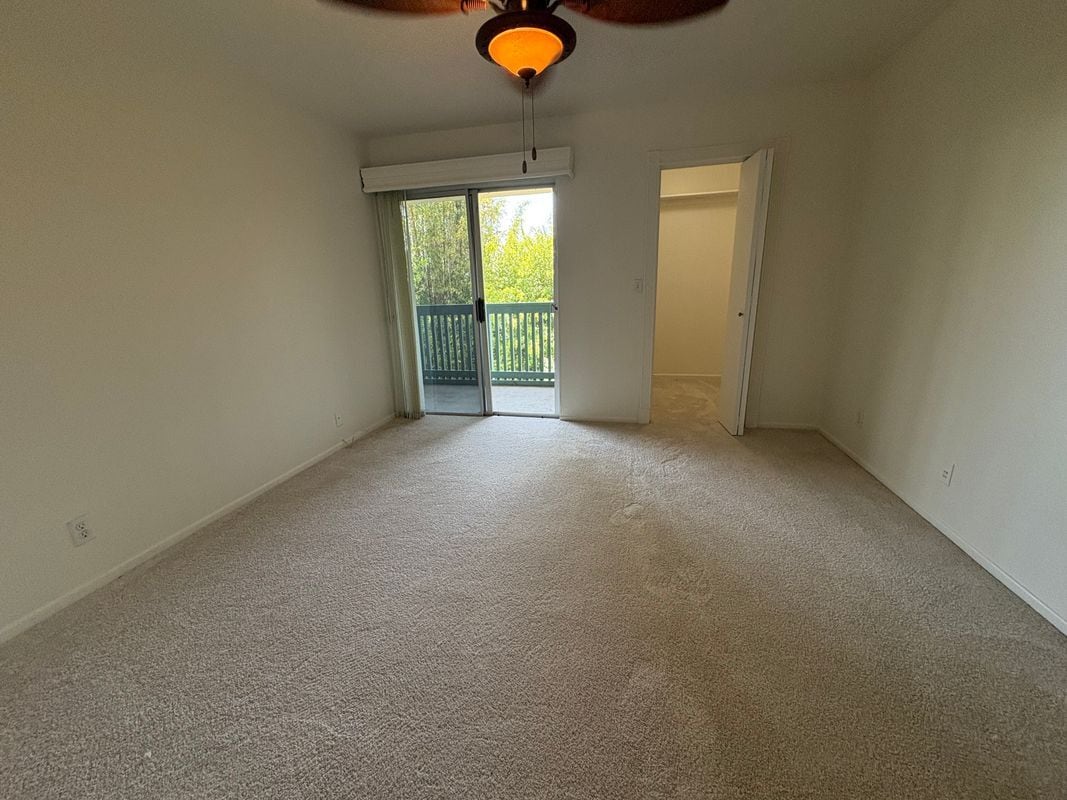 Building Photo - 424 N Bellflower Blvd