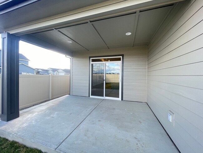 Building Photo - Brand New Coeur d'Alene Home