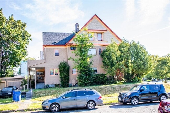 Building Photo - 1319 N 4th St