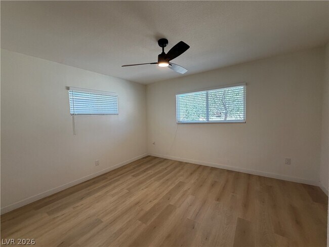 Building Photo - 1317 Pyramid Dr