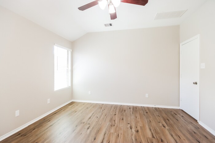 Building Photo - 805 Belvedere Dr