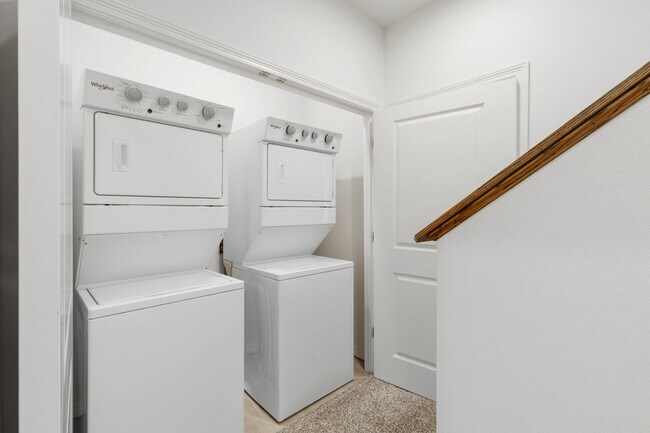 Building Photo - Brand New 6 Bed, 6.5 Bath, 3 Story Townhomes w/ Bonus Room & Balcony!