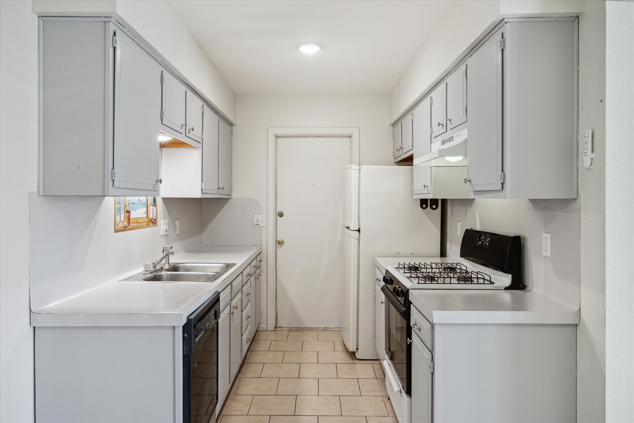 kitchen from the dining area - 2007 Old W Pl