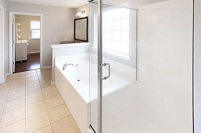 Building Photo - Stunning & Spacious 4 Bedroom Home in Highland Falls Community