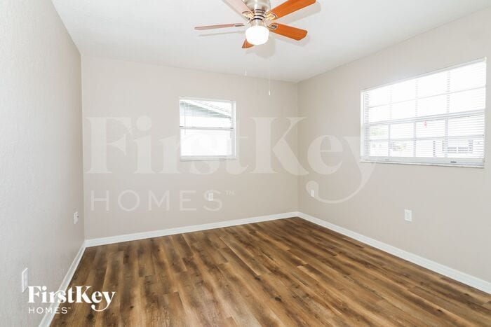 Building Photo - 8241 Hixton Dr