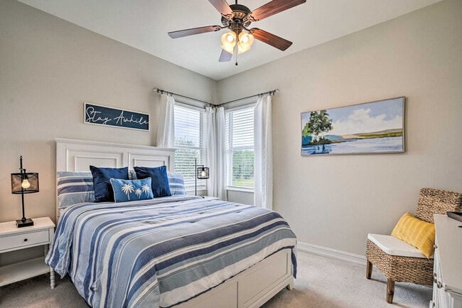 Building Photo - 6096 Dogleg Dr