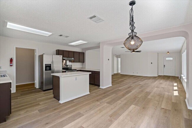 Building Photo - 1208 Dexford Dr