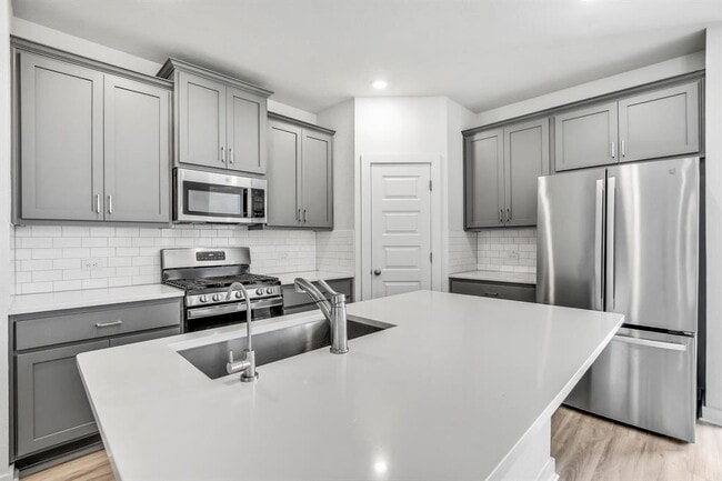 Building Photo - 223 Garner Dr