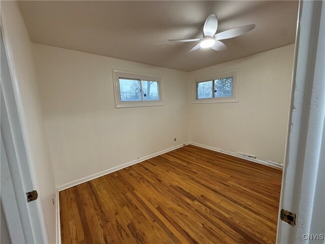 Building Photo - 900 Drexler St