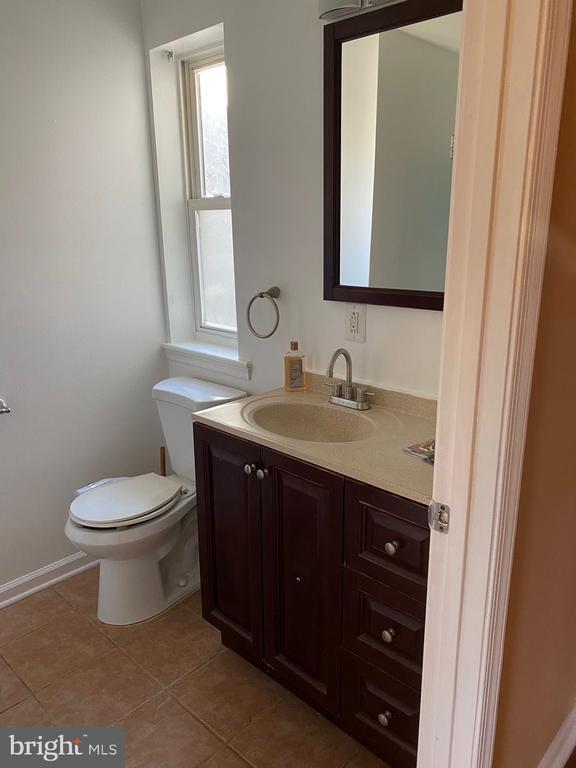 Building Photo - 607 Berkley St