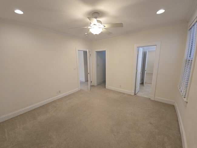 Building Photo - 621 W Princess Anne Rd