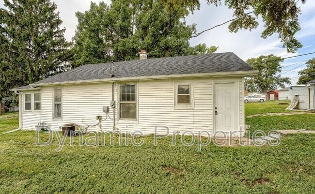Building Photo - 4104 Y St