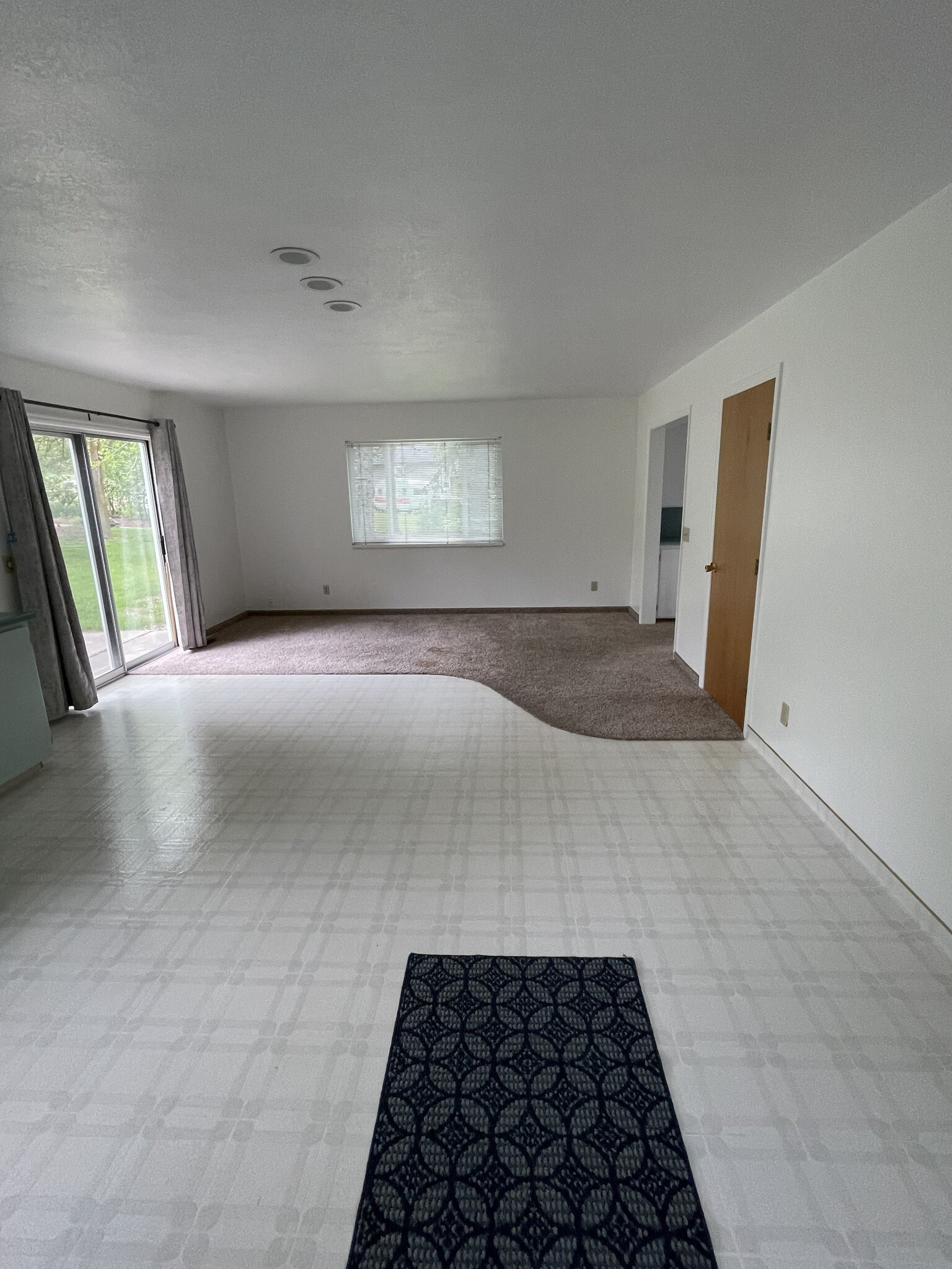 Upstairs family room/kitchen (400 sf) - 206 N 200 E