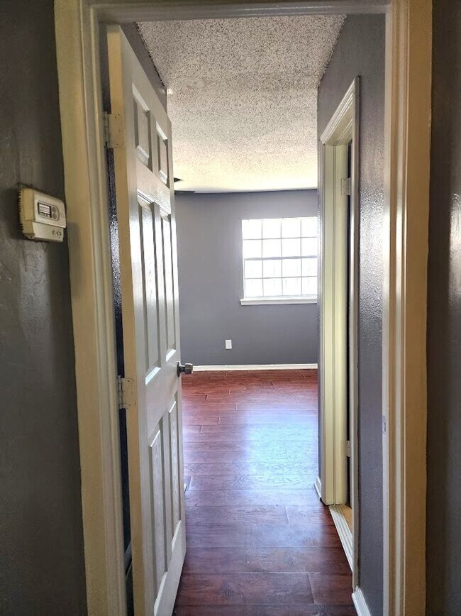 Building Photo - 3 Bed 2.5 Bath Apt NW OKC