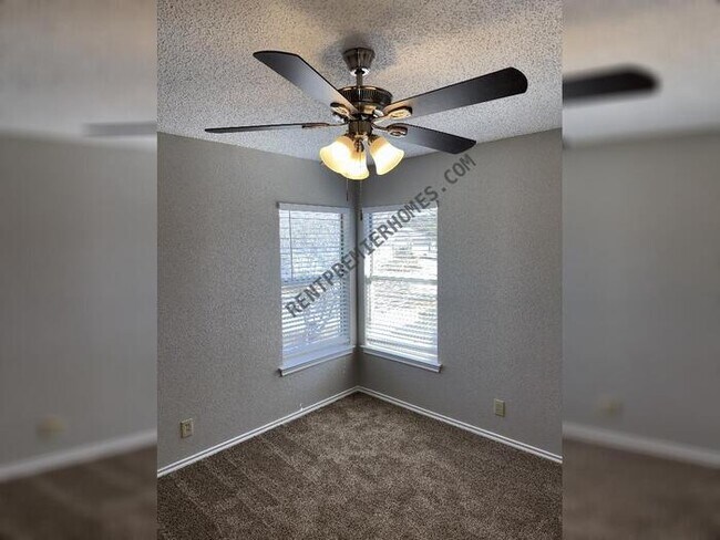Building Photo - 13019 Woller Creek