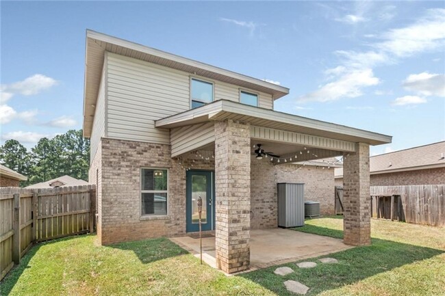 Building Photo - BEAUTIFUL HOME IN WEST MOBILE WITH POOL