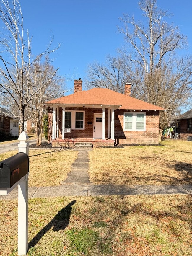 Building Photo - 3/1 House in Celanese $1,495