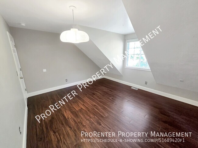 Building Photo - 2208 Kays Creek Dr