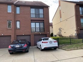 Building Photo - 4968 Fitler St