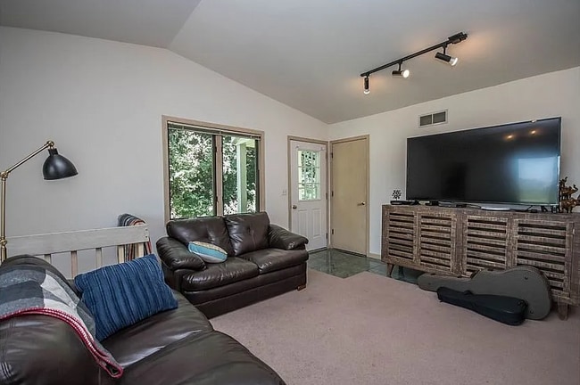 Building Photo - 2552 Pebble Valley Rd