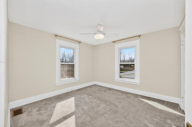 Building Photo - 1007 W Loveland Ave
