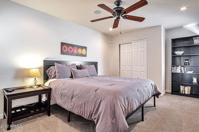 Building Photo - 7318 E Palo Verde Dr