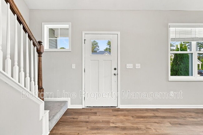 Building Photo - 708 Hadstock Path