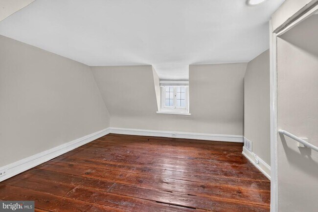 Building Photo - 130 Elfreth's Alley