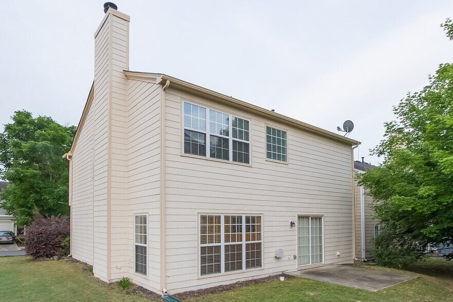 Building Photo - 4425 Ridgefair Dr