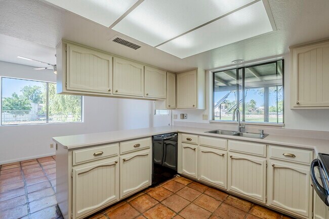 Building Photo - 834 N Constellation Way