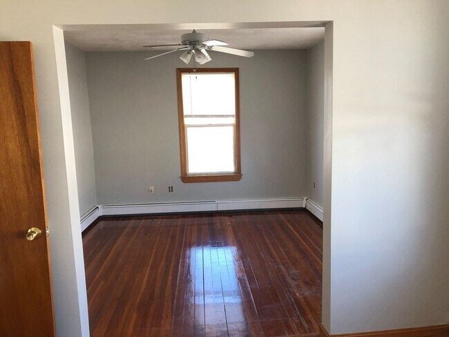 Building Photo - 47 Elmwood St