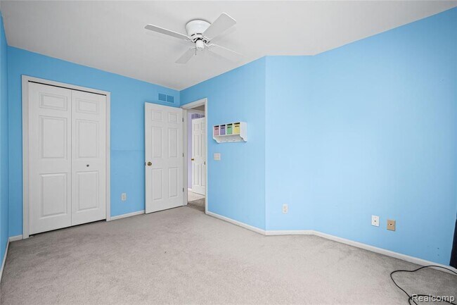 Building Photo - 47258 Scarlet Dr N