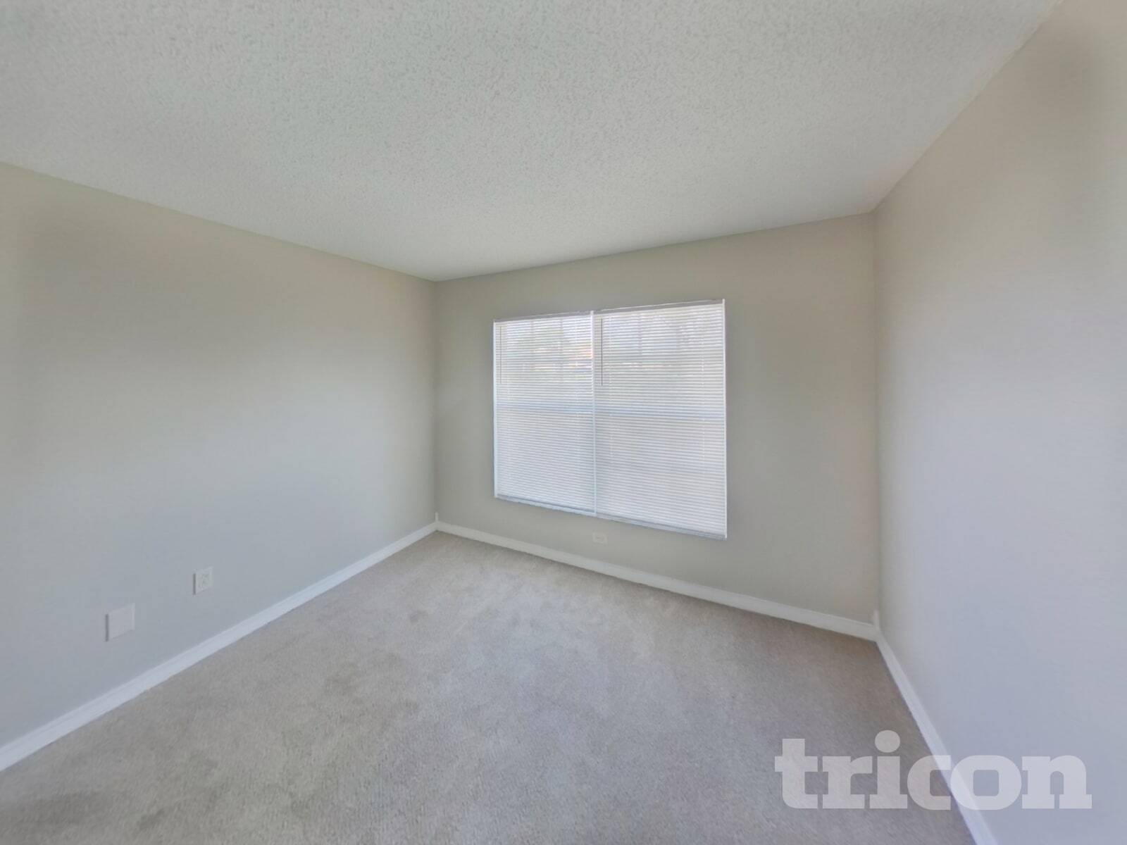 Building Photo - 4726 Bloom Dr