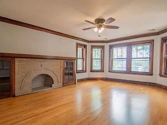 Building Photo - 4455 N Artesian Ave