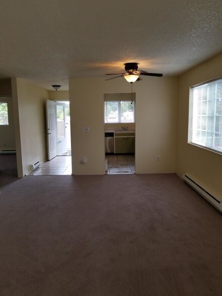 Building Photo - 509 Constitution Ave S