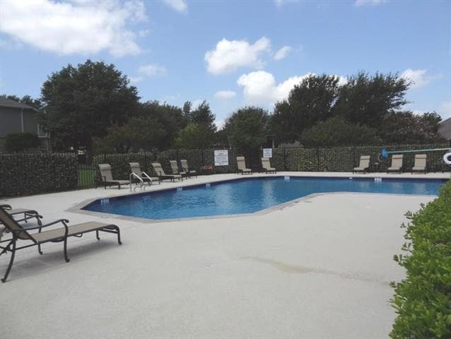Building Photo - 3021 Rolling Meadow Dr