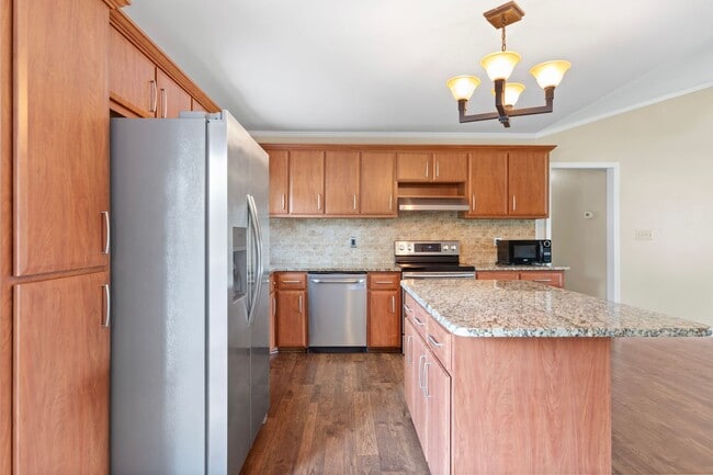 Building Photo - Kanton Ridge