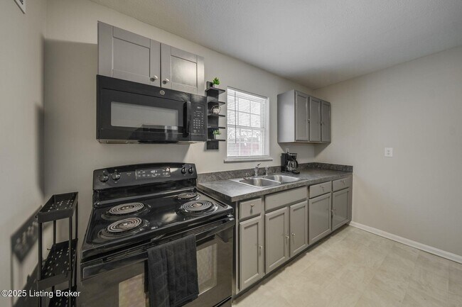 Building Photo - 1017 S Shelby St